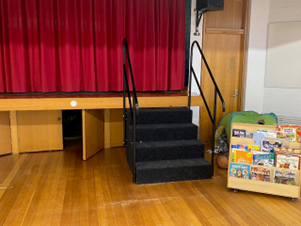 Stage stairs